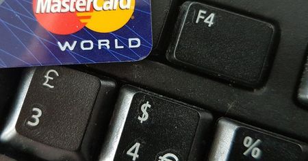 Jedenaście datkomatów od Mastercard i Caritas Polska stanie w kraju do końca października