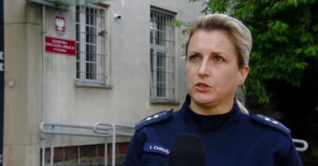 Żeglarz uratował dziewczynkę na wózku inwalidzkim, która wpadła do kanału w Giżycku