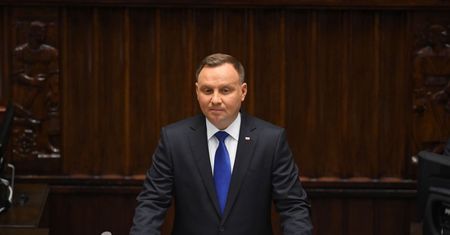 Duda, Hołownia i Morawiecki cieszą się największym zaufaniem