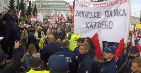 Rolnicy protestują w centrum Warszawy