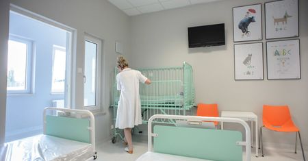 Konsultant ds. medycyny rodzinnej: problem z kierowaniem osób z kwarantanny na testy
