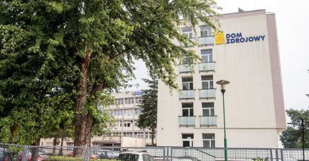 Ciechocinek: kolejnych 10 kuracjuszy z sanatorium zakażonych koronawirusem; łącznie 21 osób