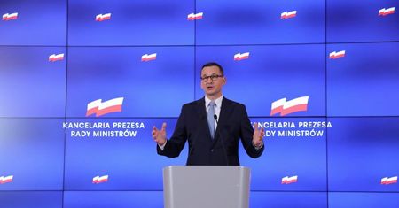 Premier: dodatkowy zasiłek opiekuńczy, kiedy szkoła będzie podlegała procedurze zdalnego nauczania