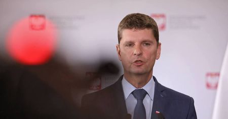 Piontkowski: szkoły mogą spokojnie funkcjonować