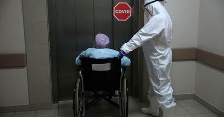 Znowu duży wzrost zakażeń na koronawirusa 811 nowych zakażeń koronawirusem, kolejnych 14 osób zmarło