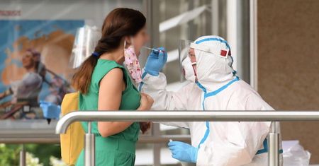 887 nowych zakażeń koronawirusem; najwięcej w Małopolsce; 16 osób zmarło