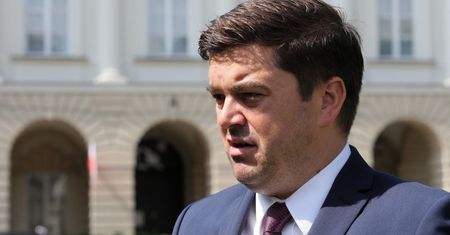 Rzecznik MZ: w trybie pilnym chcemy doprecyzować przepisy o zasłanianiu nosa i ust