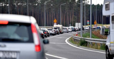 Stopniowo ustępują korki przed bramkami A1 w Rusocinie