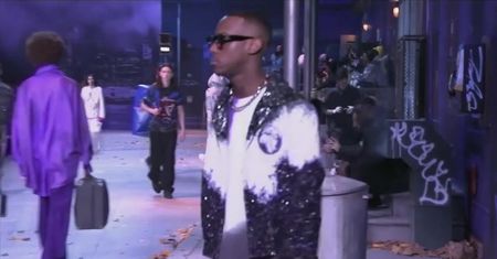 Projektant domu mody Louis Vuitton swoim ostatnim pokazem oddał hołd Michaelowi Jacksonowi