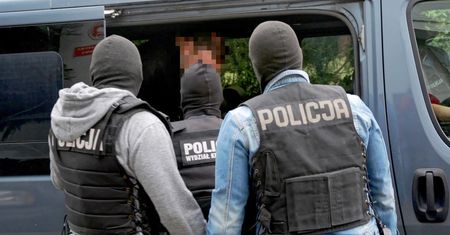Nowa metoda wyłudzania pieniędzy. Policjanci ostrzegają przed oszustami “na szczepionkę”