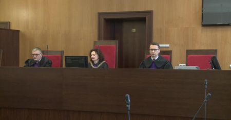 Bliźnięta zmarły, sąd skazał lekarzy