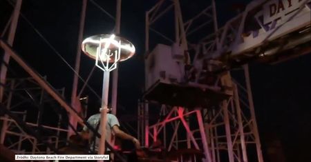 Wagonik rollercoastera spadł z 10 metrów na Florydzie. Sześciu rannych trafiło do szpitala