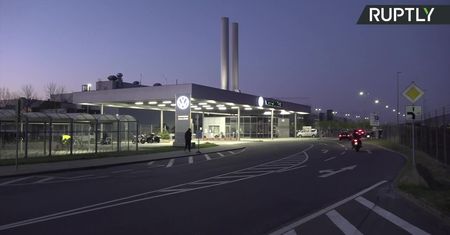 Produkcja w fabryce Volkswagena w Zwickau ponownie ruszyła.
