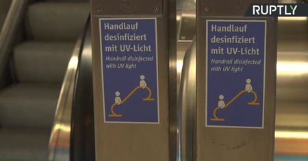 W monachijskim metrze testowany jest mechanizm dezynfekcji poręczy schodów ruchomych przy użyciu promieni UV