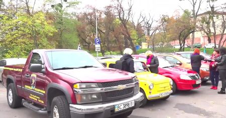 “Kobiety ze Lwowa prowadzą”. Ukrainki, które siadają za kółkiem, walczą ze stereotypami