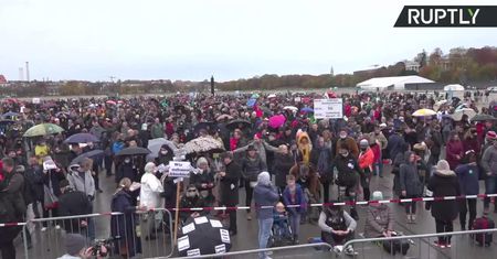 “Msza” dla niewierzących… w pandemię. Koronasceptycy z Monachium znaleźli sposób na obejście przepisów