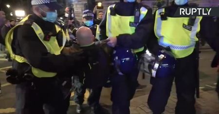 Marsz Miliona Masek w rocznicę Spisku Prochowego. Aktywiści starli się z policją w Londynie