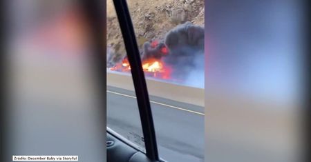 Ciężarówka stanęła w ogniu na autostradzie w Kalifornii. Płomienie rozprzestrzeniły się na roślinność w pobliżu drogi