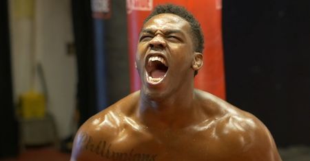 Jon Jones czeka na trzecią walkę z Cormierem. “Najpierw zamierzam zmierzyć się z nim w wadze półciężkiej. Chcę złamać jego wiarę, że może mnie pokonać”