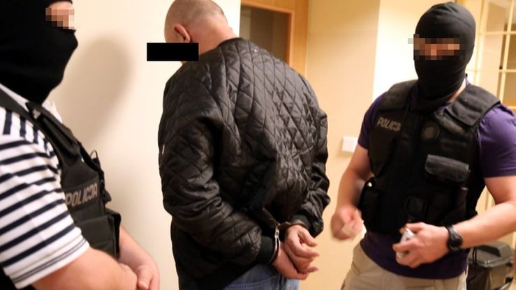 Gangsterzy zatrzymani za nielegalne posiadanie broni