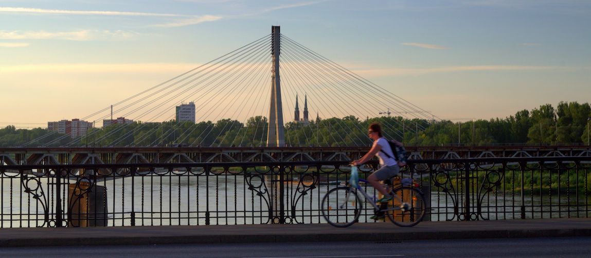 W środku nocy ktoś wszedł do Wisły. Trwa akcja poszukiwawcza