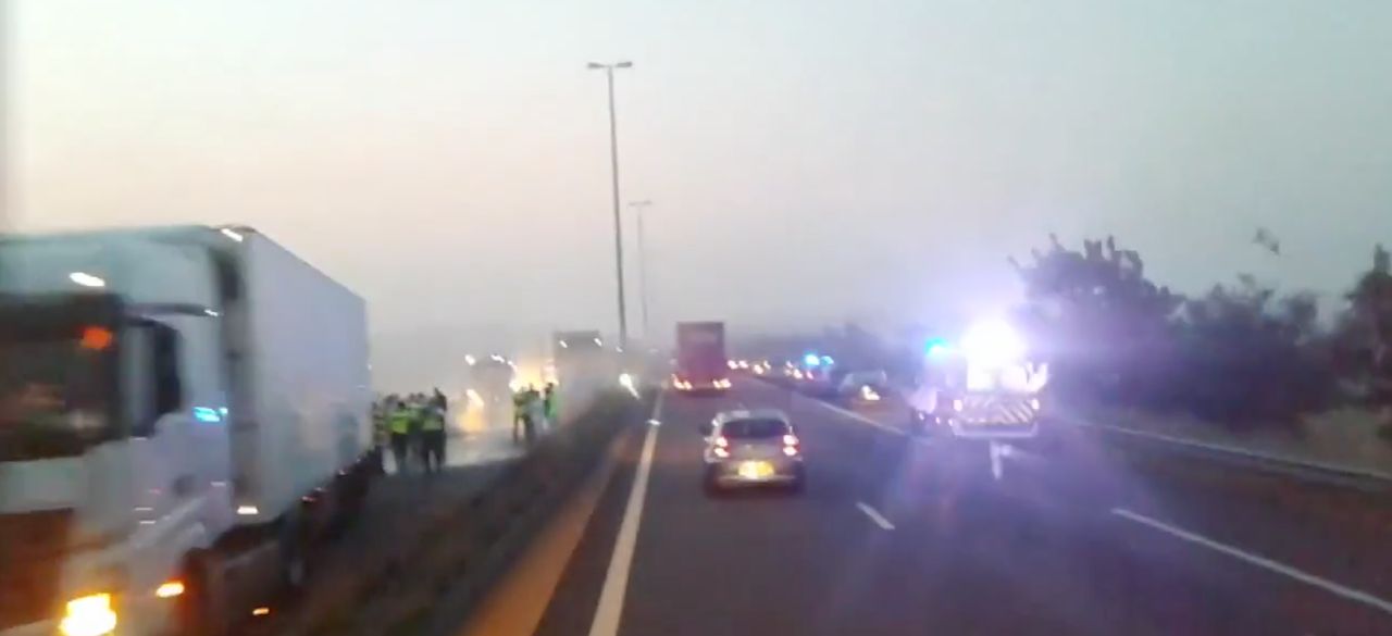 Barykada na autostradzie pod Calais. Nie żyje kierowca polskiego samochodu