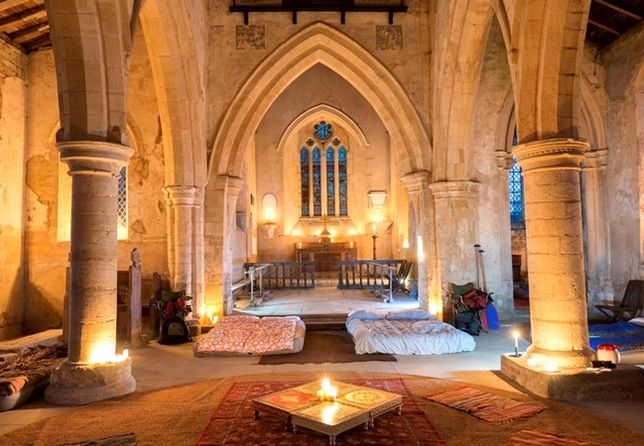 Wnętrze kościoła Wszystkich Świętych, Aldwincle, Anglia (fot. visitchurches.org.uk) 
