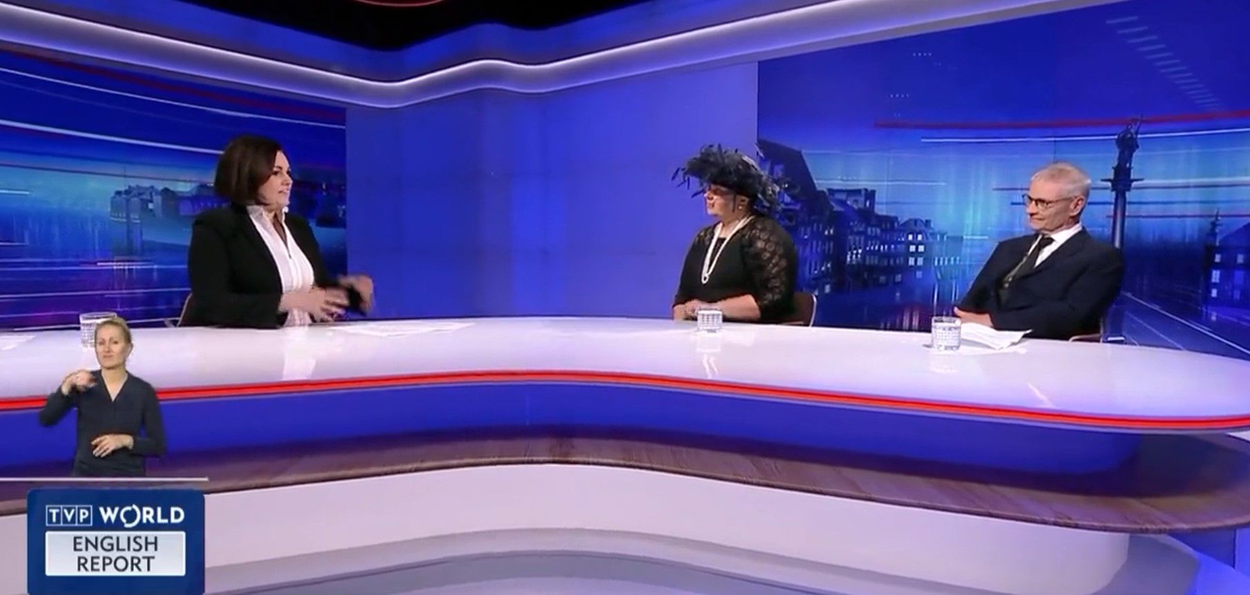 Ekspertka TVP przyszła do studia w ciekawym kapeluszu