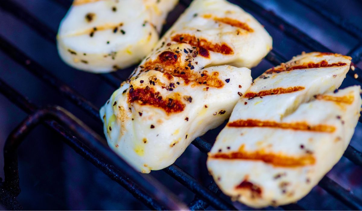 Grillowane halloumi smakuje doskonale - Pyszności; foto: Canva