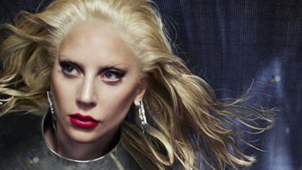 Prowokacyjny styl Lady Gaga uwidacznia się podczas jej zaskakujących wizualnie występów scenicznych