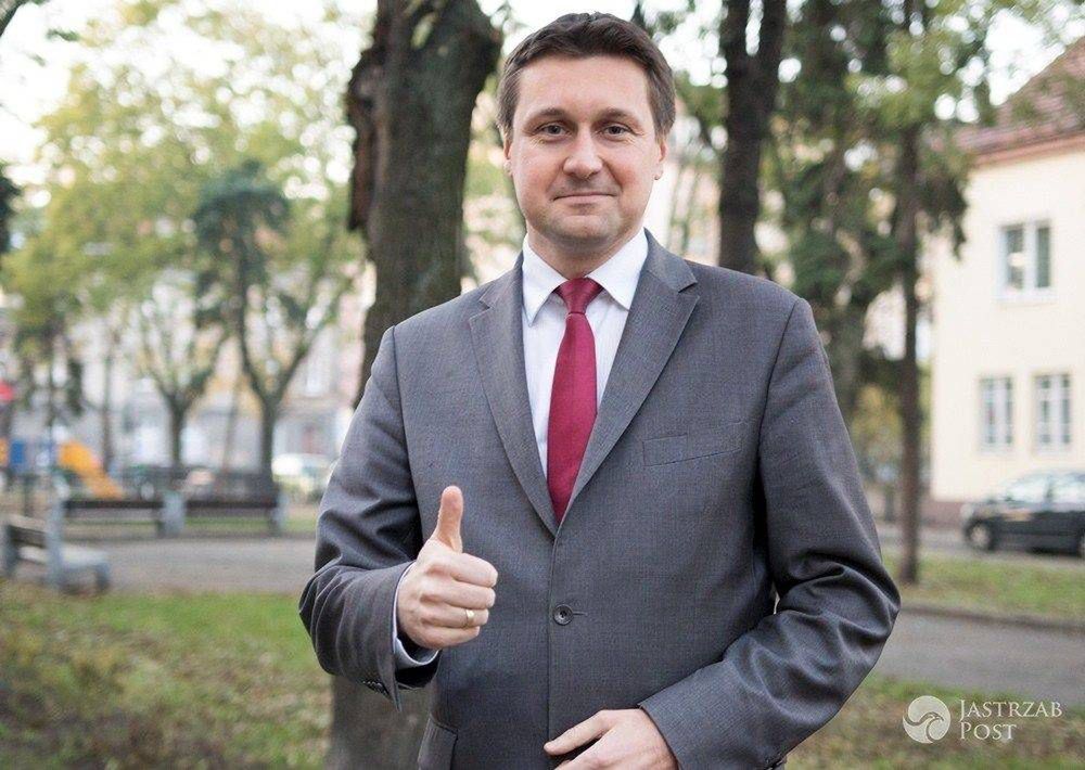 Łukasz Zbonikowski z PiS poniżał żonę? Zdjęcia 2016 Wikipedia, kto to?
