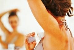 Antyperspirant a dezodorant - który jest bezpieczniejszy dla skóry?