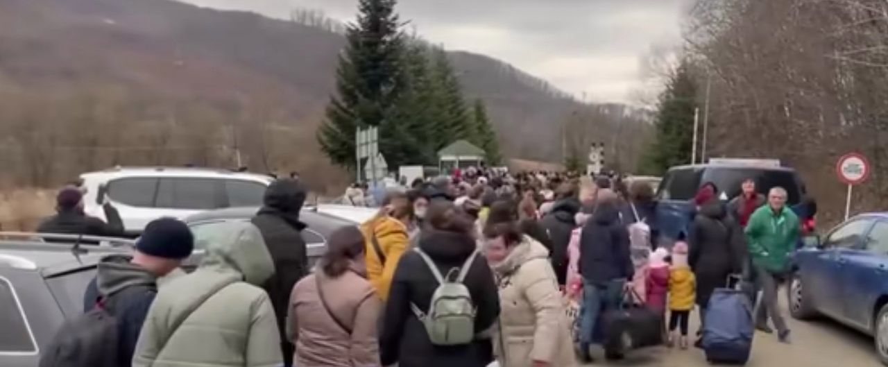 Uchodźcy z Ukrainy docierają na Węgry