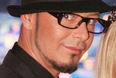 Dlaczego Jacyków zdradza?