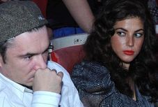 Facet wyrwie Rosati z depresji?