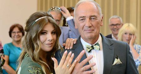 Karol Strasburger obchodzi rocznicę ślubu z młodszą o 37 lat żoną. Wskazali trzy zasady, dzięki którym są tak szczęśliwi!