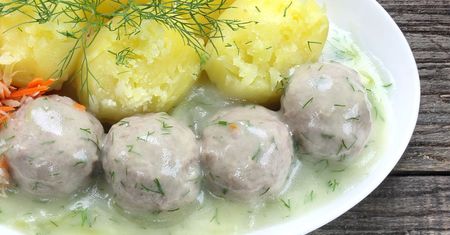 Zanurz pulpety w tym aromatycznym sosie. Obiad jak u babci