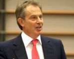 Tony Blair podróżuje tanimi liniami lotniczymi