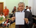 Cimoszewicz: Kaczyńscy symbolami korupcji politycznej