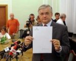 Cimoszewicz: Kaczyńscy symbolami korupcji politycznej