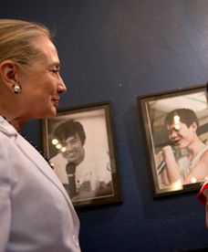 Hillary Clinton w Laosie