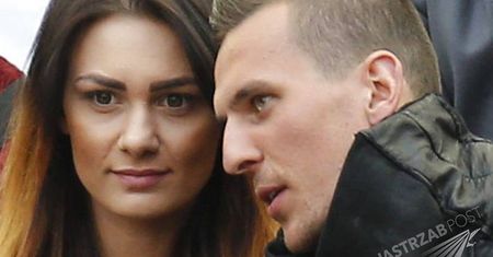 Arkadiusz Milik z ukochaną na meczu Legia Warszawa - Lech Poznań [zdjęcia]