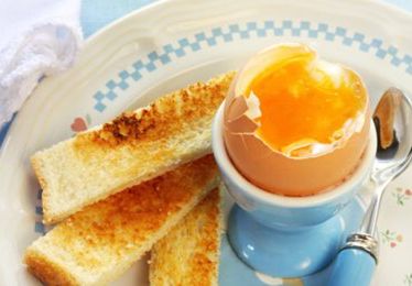 Ile jajek może jeść osoba z wysokim poziomem cholesterolu?