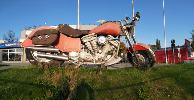 350205320385882049