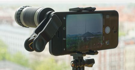 Obiektyw do smartfonu: jak sprawuje się niedrogi komplet soczewek?