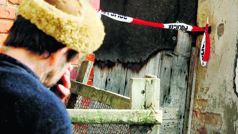 Jeszcze wczoraj na posesji w Michałowie można było znaleźć ślady po wtorkowej tragedii