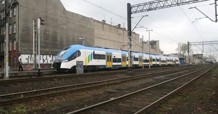 Na lotnisko pociągiem - już w czerwcu?