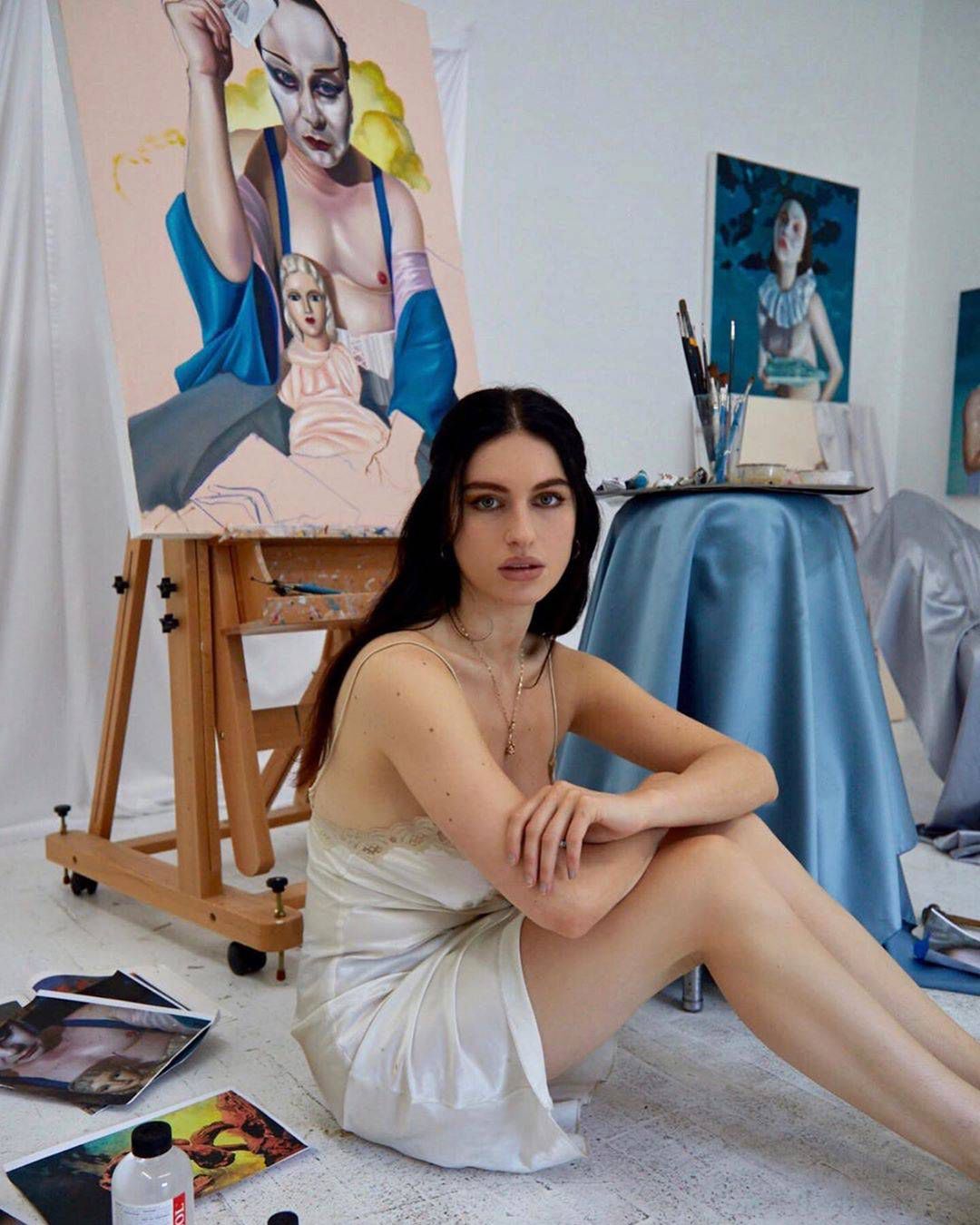 Tali Lennox w swojej pracowni