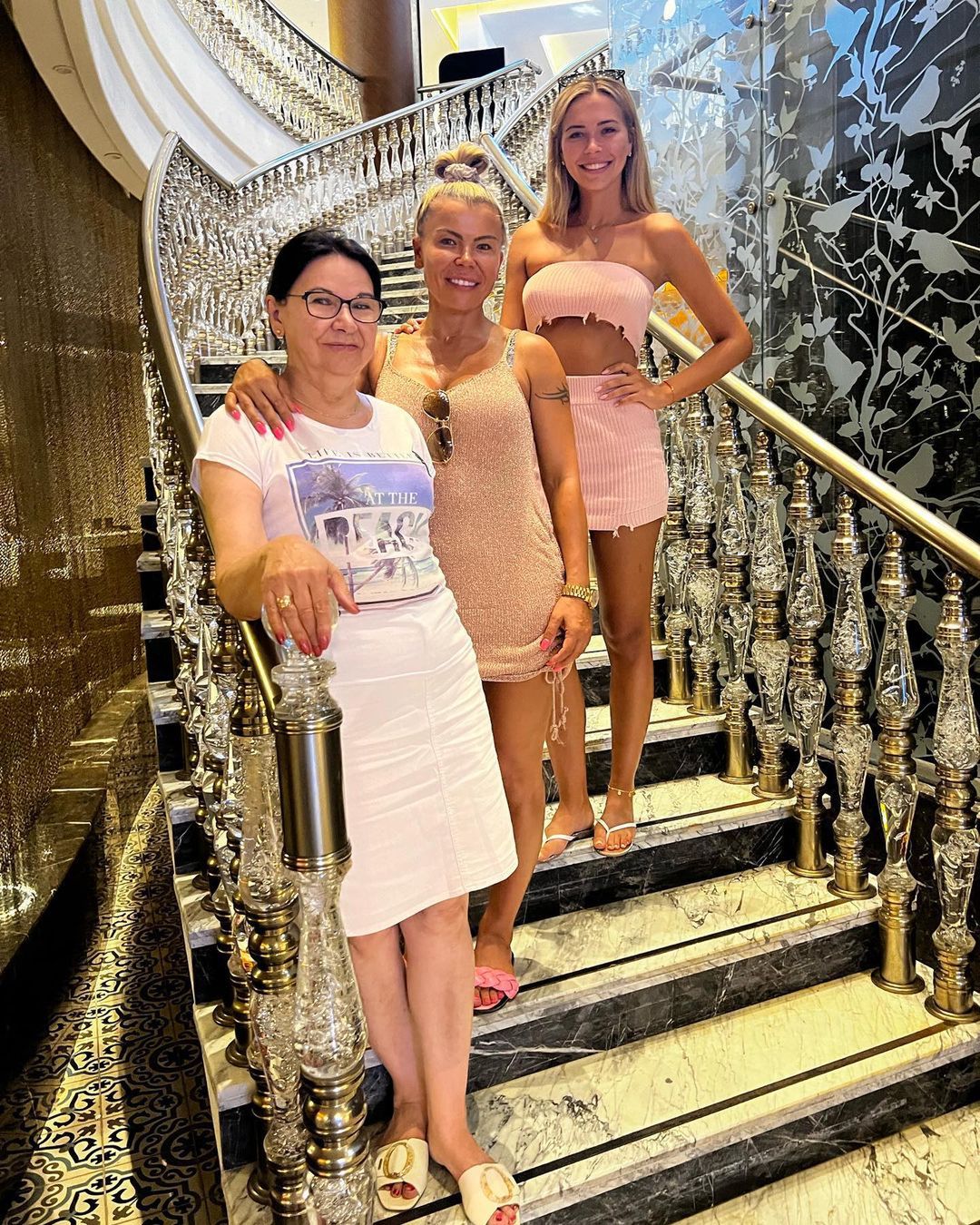 Sandra Kubicka z mamą i babcią