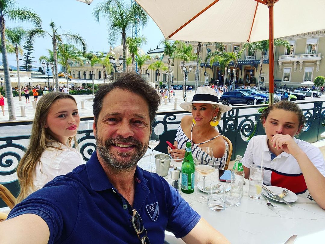 Jak wygląda Jason Priestley?